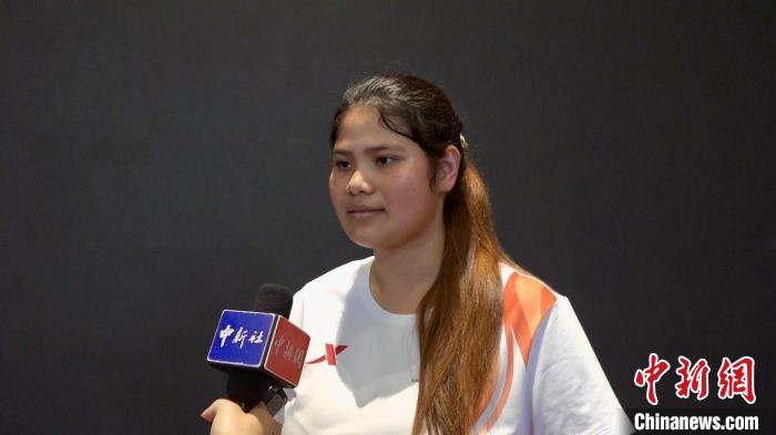 泰国留学生王远成成都大运会火炬手：分享有笑