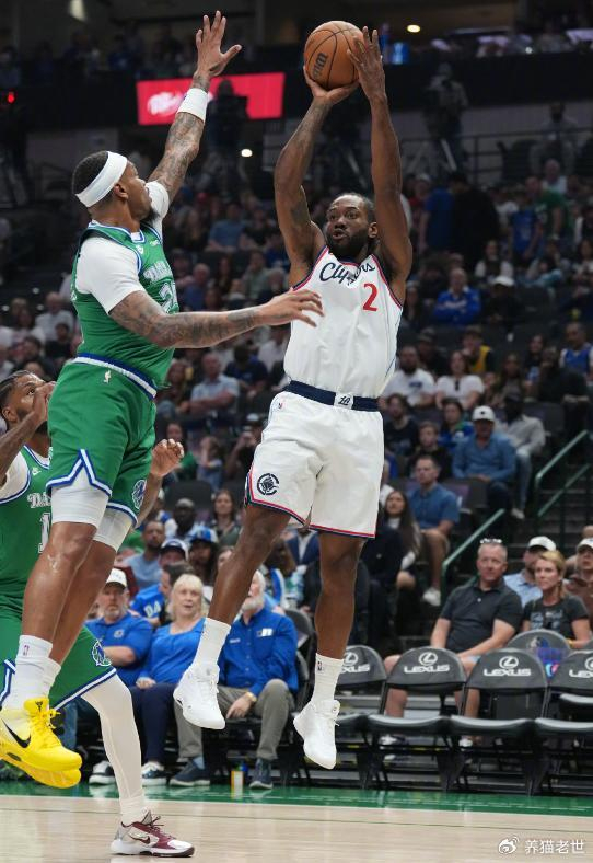 快船加时逆转独行侠止住连败 莱昂纳德加兰联手