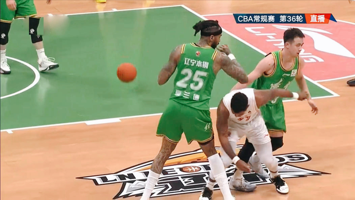 辽宁男篮主场力克福建，赵继伟关键三分助队取